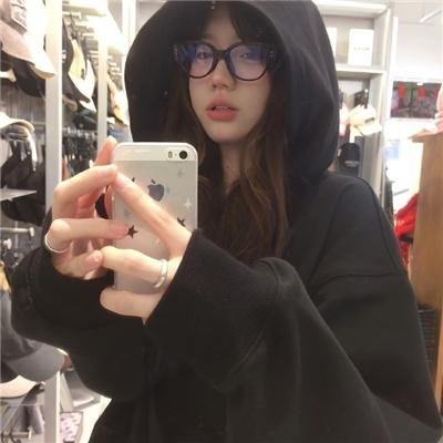 金光松美的四块石板